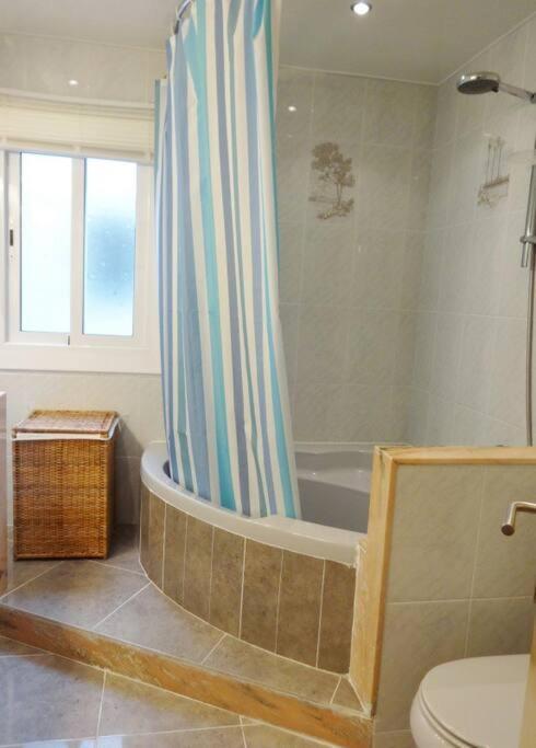 Moderno Apartamento En El Centro บิลาโนวา อิลา เจลตรู ภายนอก รูปภาพ